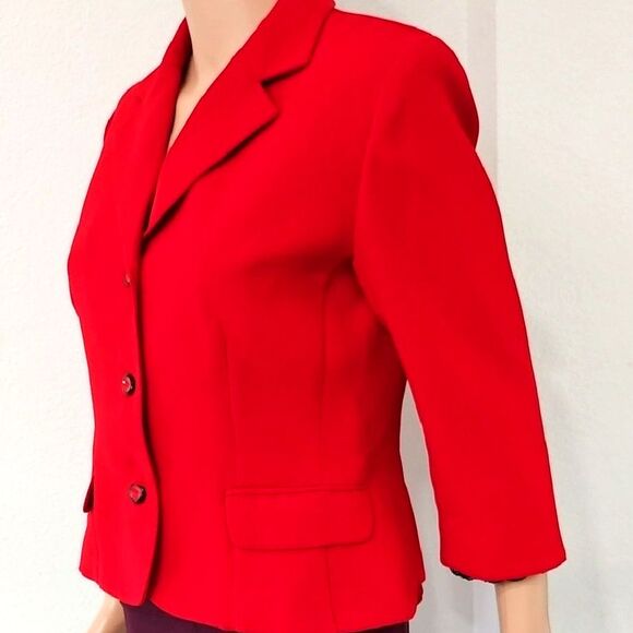 Studio I Red Blazer with Notched Lapel and Tailored Fit - Picture 5 of 8